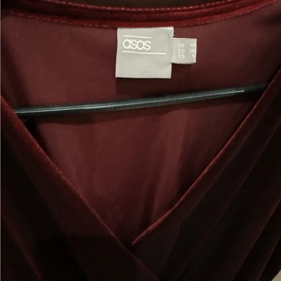 Elegant Velvet V-Neck Top - Maroon - Picture 5 of 5